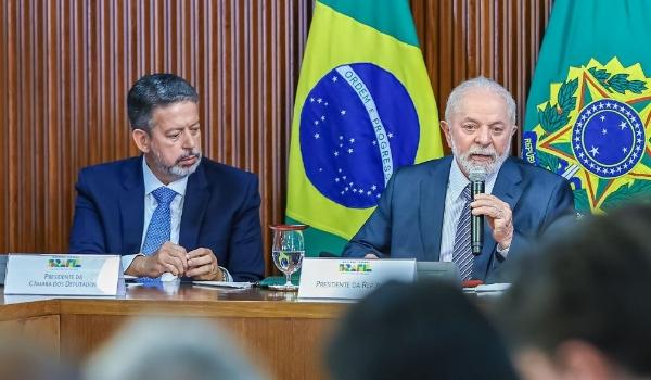 Lula não pretende procurar Lira para pacificar relação com Padilha