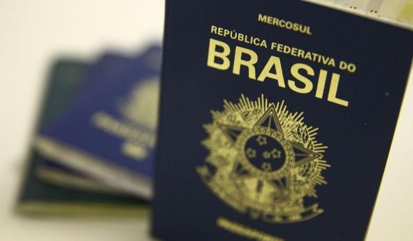 PF suspende agendamento de emissão de passaportes pela Internet